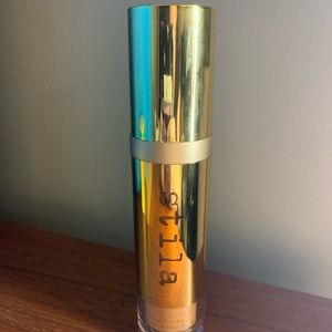 Stuka Hide and Chic Fluid foundation tan#1